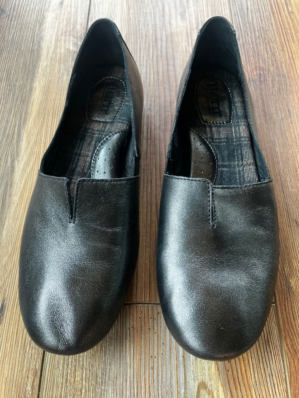 b.o.c. Womens size 10 Silver Leather Slip-On Loafer Flats Round Toe
